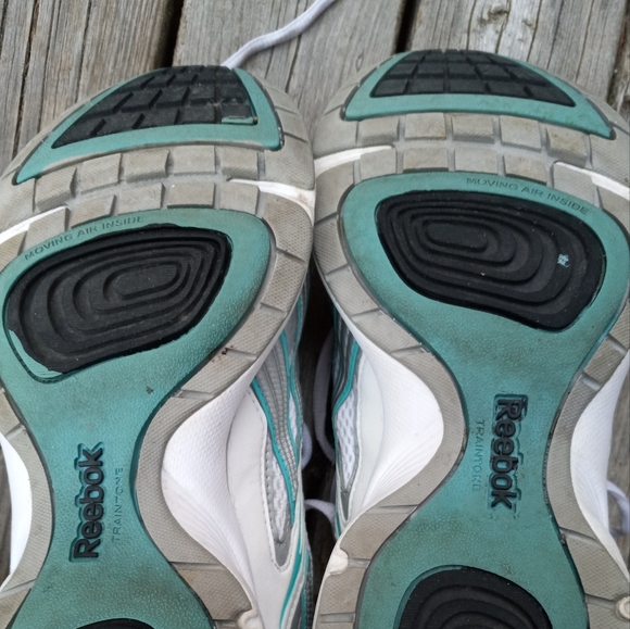 Size 8.5 Reebok TrainTone Excel. Cond. Quality Shoe Arch-Insert Moving-Air Sole - Picture 12 of 13